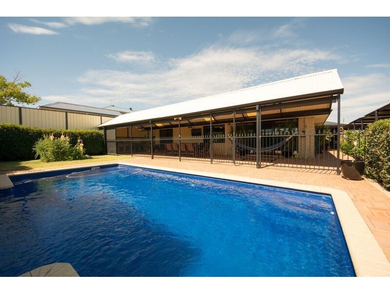 23 Glen Ross Chase, Jane Brook WA 6056