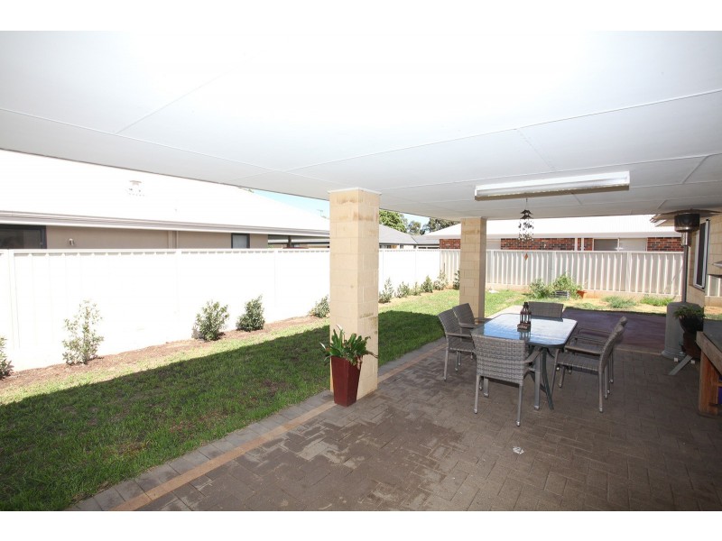 8 Atkinson Road, Burekup WA 6227
