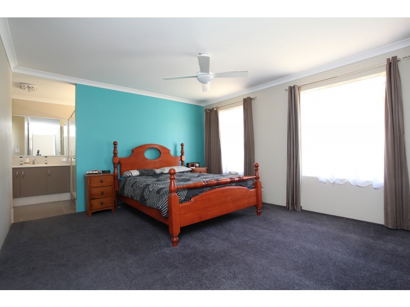 8 Atkinson Road, Burekup WA 6227