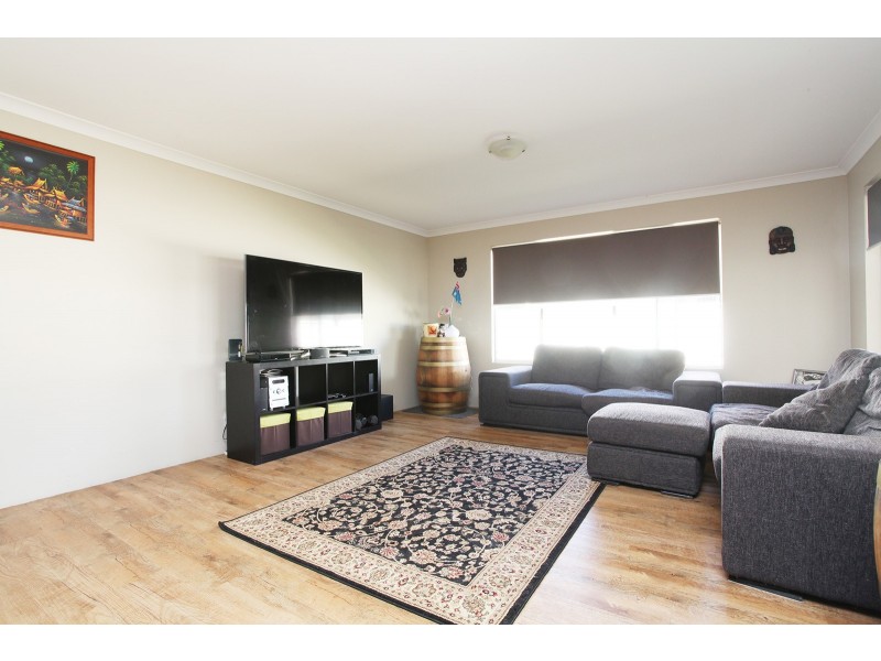 8 Atkinson Road, Burekup WA 6227