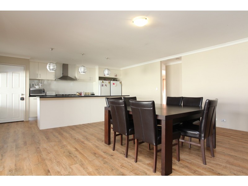 8 Atkinson Road, Burekup WA 6227