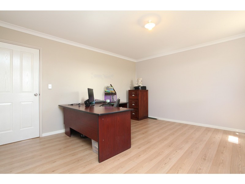8 Atkinson Road, Burekup WA 6227