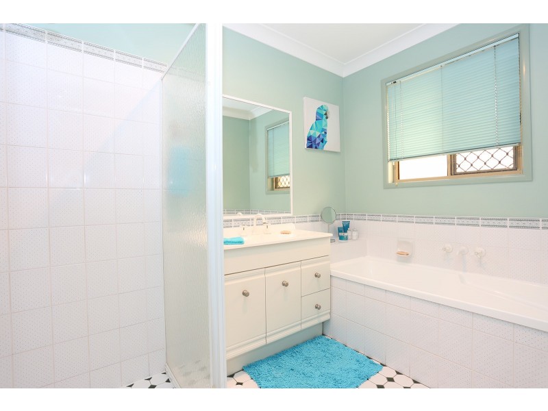 17 Honeydew Crescent, Taigum QLD 4018