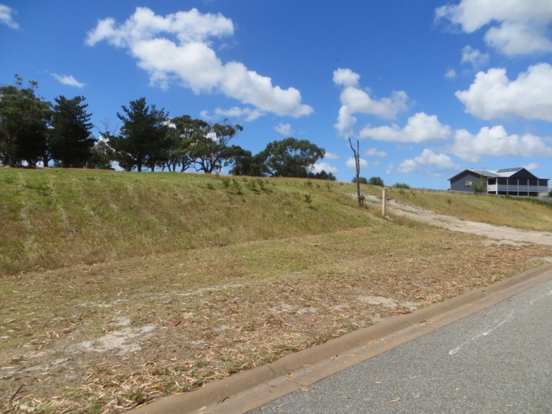 8 Manna Gum Court, Rosebud VIC 3939