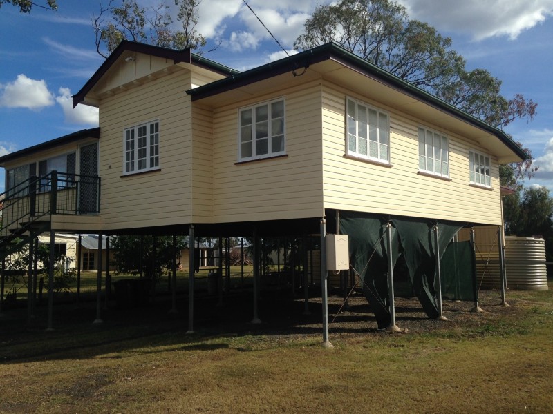 10 Delacy Street, Kaimkillenbun QLD 4406