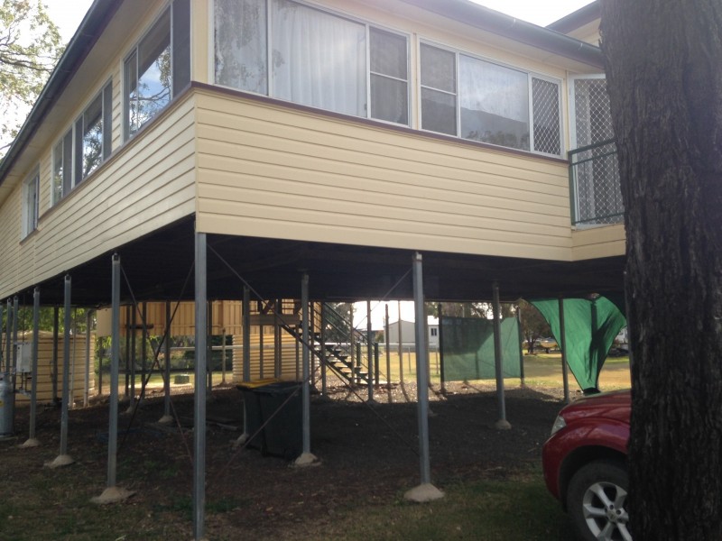 10 Delacy Street, Kaimkillenbun QLD 4406