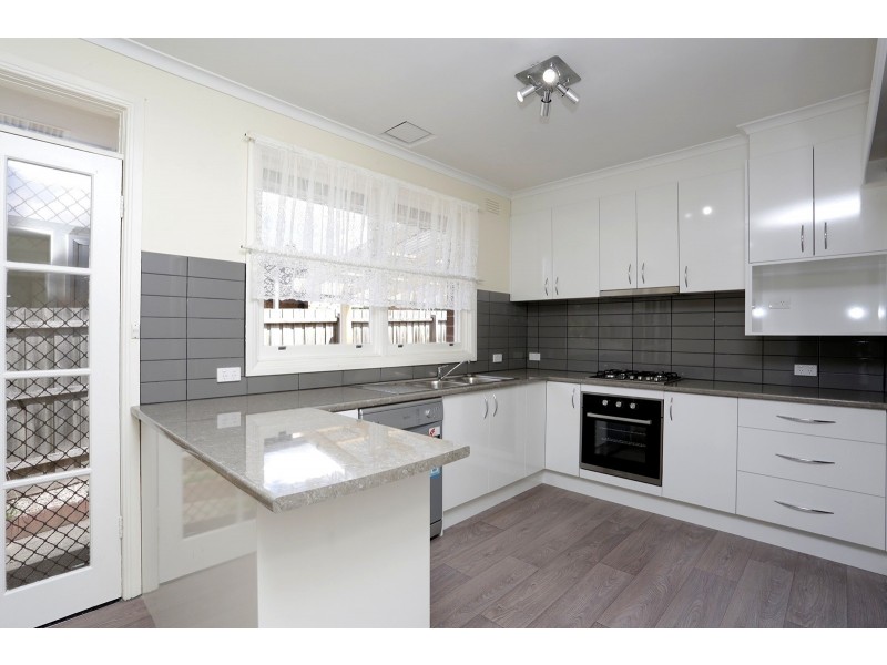 27 Glenifer Avenue, Scoresby VIC 3179