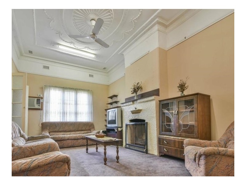 241 Ninth Avenue, Inglewood WA 6052