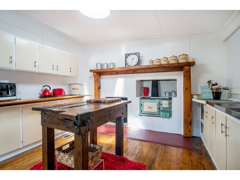 22-24 Havelock Street, Adelong NSW 2729