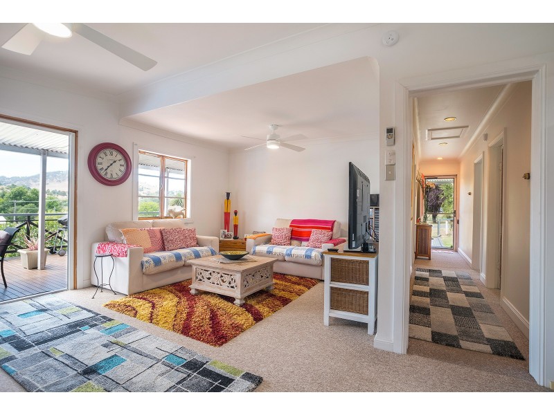 22-24 Havelock Street, Adelong NSW 2729