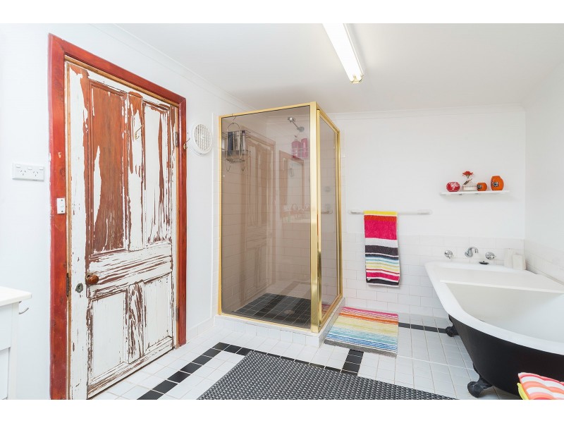 22-24 Havelock Street, Adelong NSW 2729