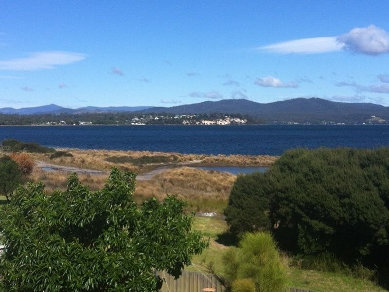 8 Kiama Parade, Akaroa TAS 7216