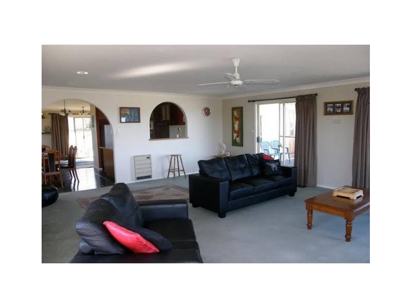 8 Kiama Parade, Akaroa TAS 7216