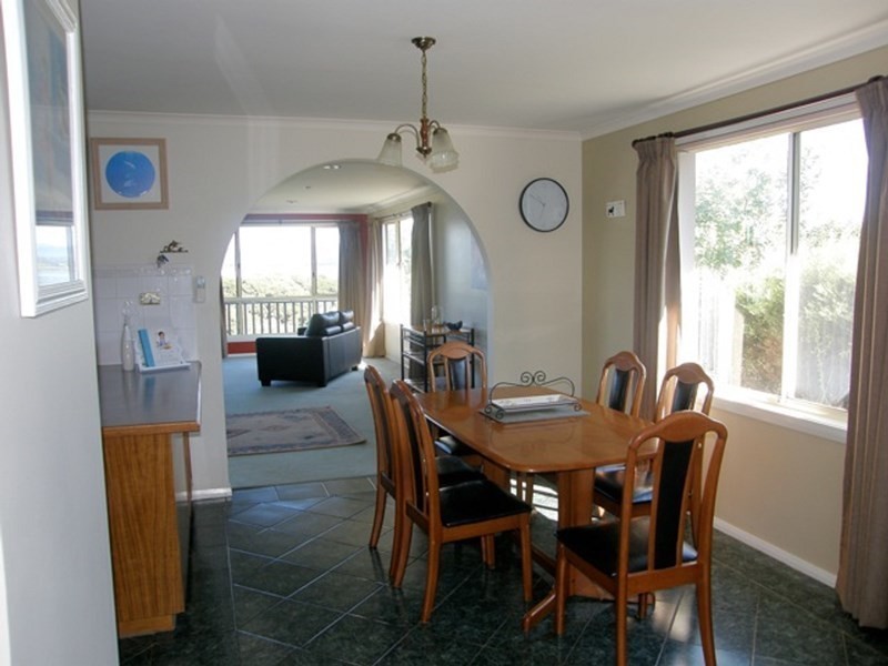8 Kiama Parade, Akaroa TAS 7216
