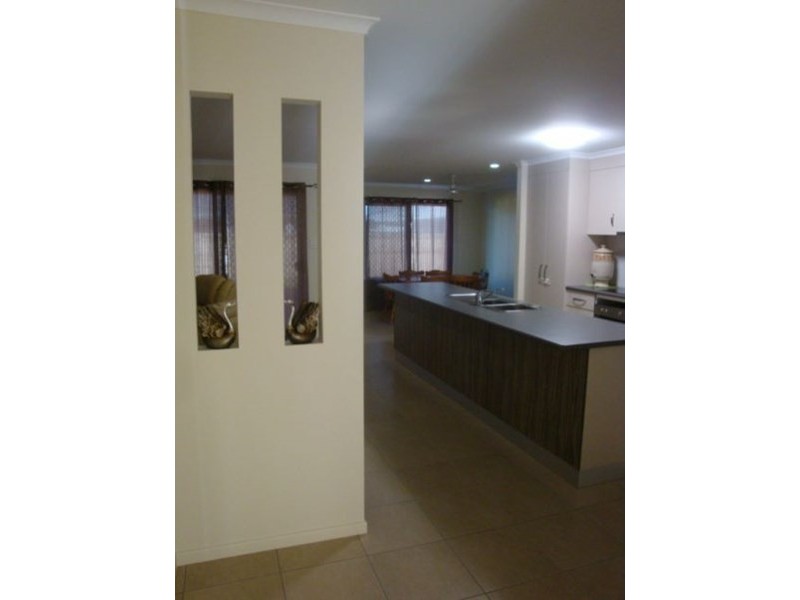 5 Eros Court, Ooralea QLD 4740