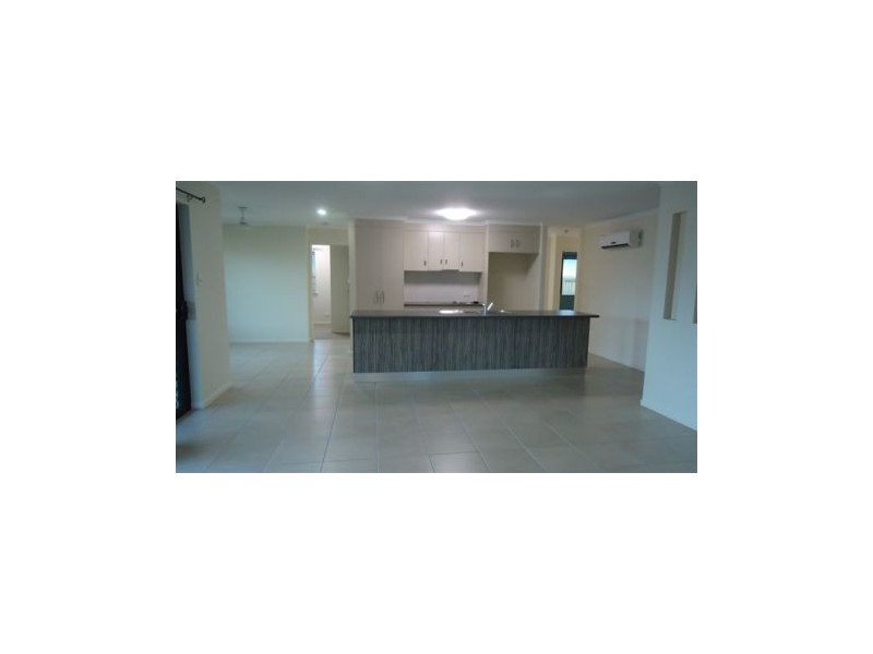 5 Eros Court, Ooralea QLD 4740