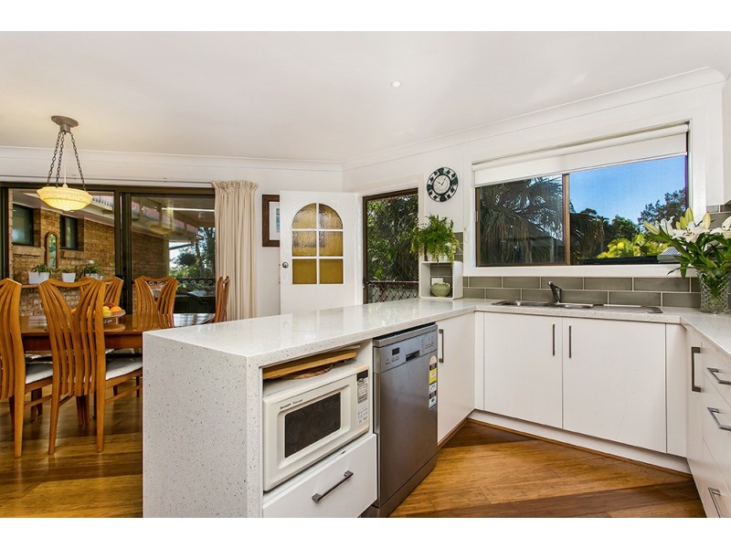 4 Wirree Drive, Ocean Shores NSW 2483
