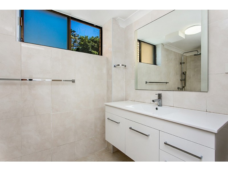 4 Wirree Drive, Ocean Shores NSW 2483