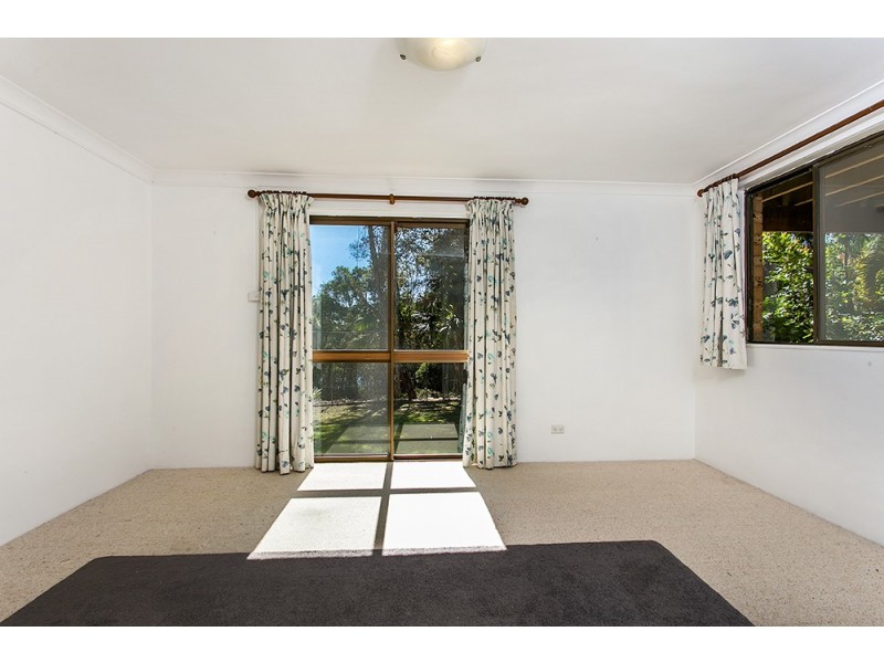 4 Wirree Drive, Ocean Shores NSW 2483