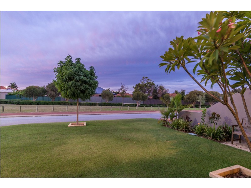 42 Veronica Parkway, Stirling WA 6021