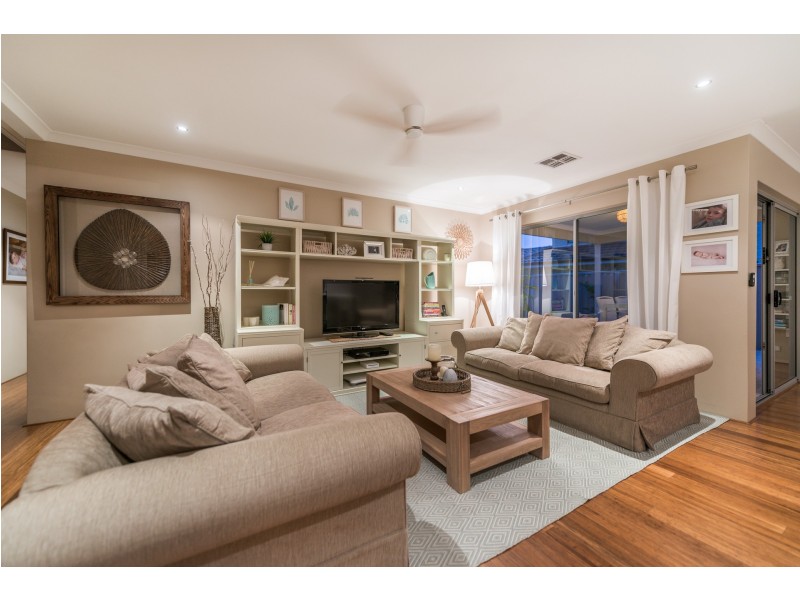 42 Veronica Parkway, Stirling WA 6021