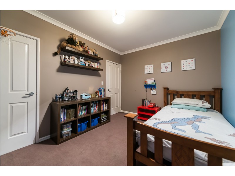 42 Veronica Parkway, Stirling WA 6021