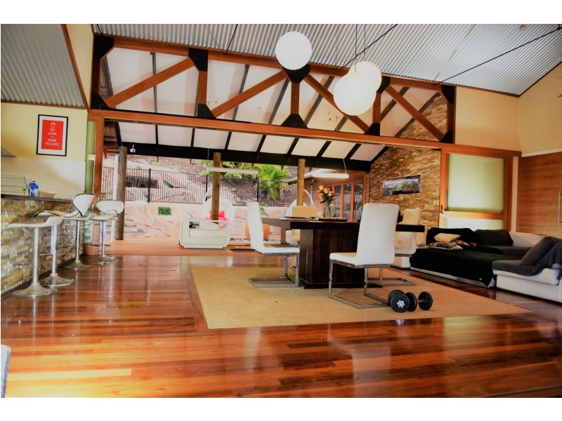 26 Grove Creek Close, Reedy Creek QLD 4227