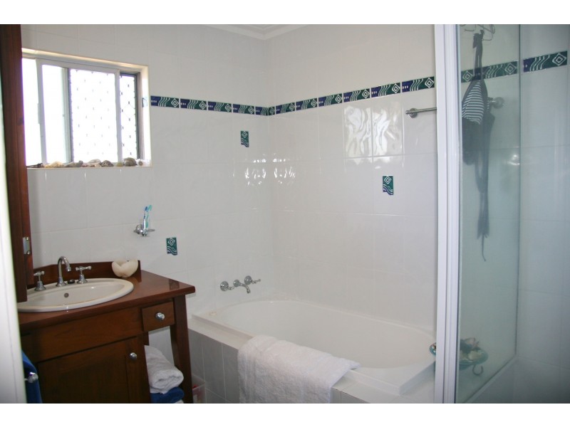 11 Rosewood Avenue, Cabarita Beach NSW 2488