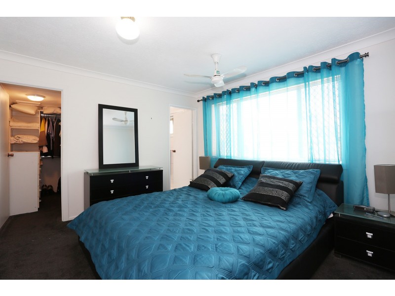 2/458 Marine Parade, Biggera Waters QLD 4216