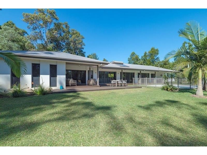 43 Highland Drive, Lake Macdonald QLD 4563