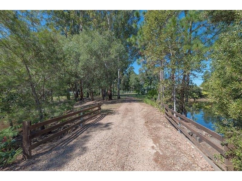 43 Highland Drive, Lake Macdonald QLD 4563