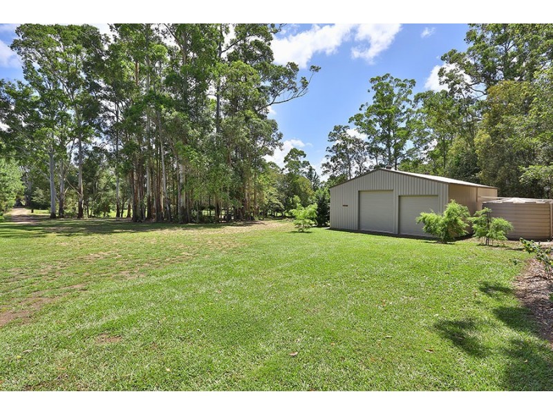 43 Highland Drive, Lake Macdonald QLD 4563