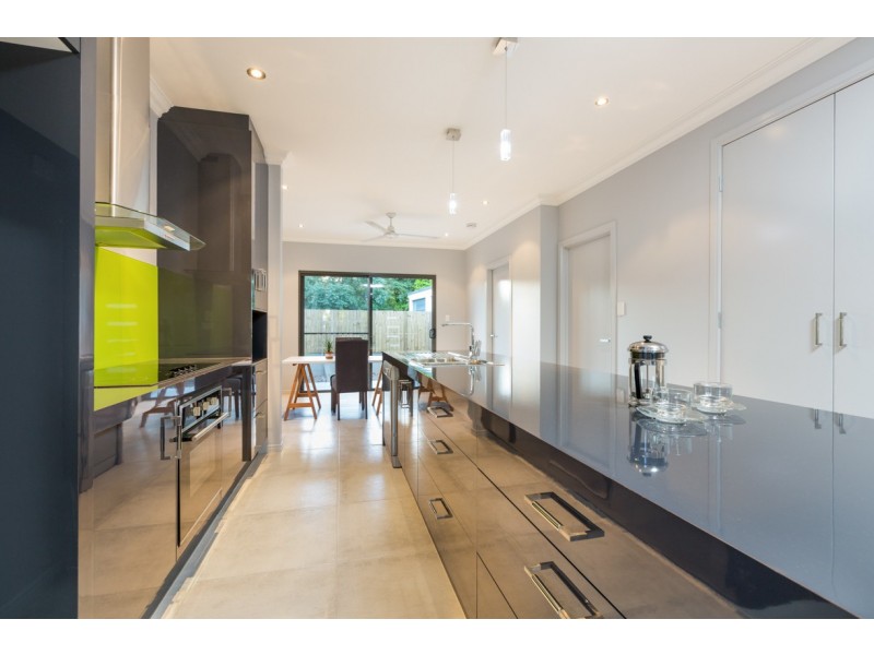 2/11 Palm Avenue, Coconuts QLD 4860