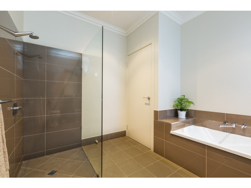 3/11 Palm Avenue, Coconuts QLD 4860