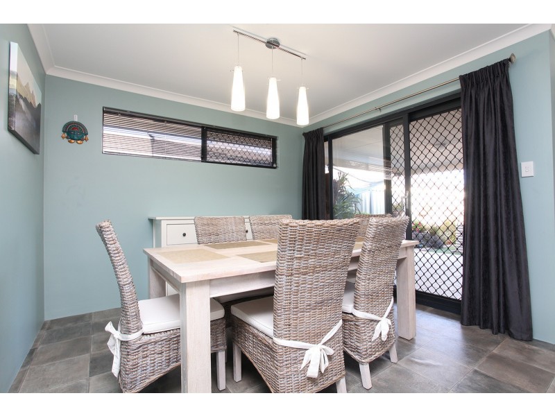 16 Thaxted Street, Wellard WA 6170