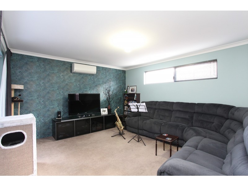 16 Thaxted Street, Wellard WA 6170