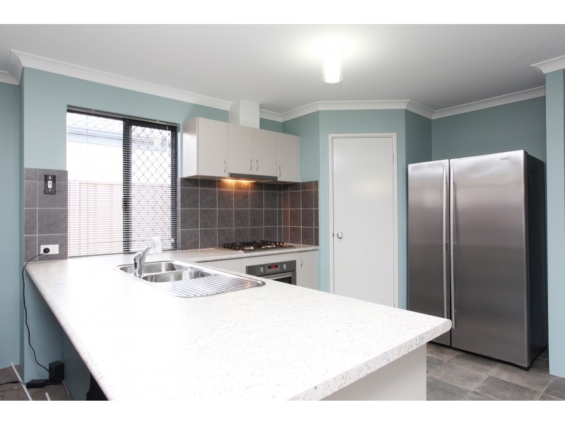 16 Thaxted Street, Wellard WA 6170