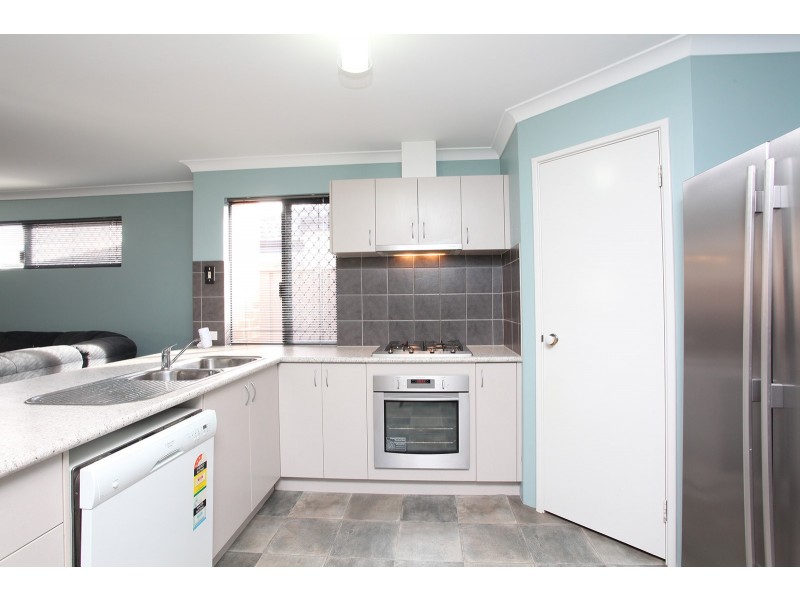 16 Thaxted Street, Wellard WA 6170