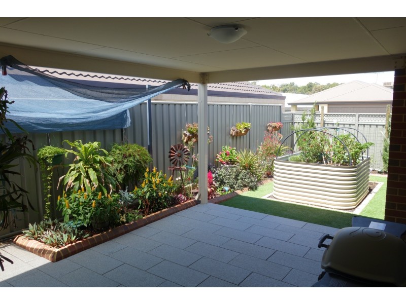 16 Thaxted Street, Wellard WA 6170