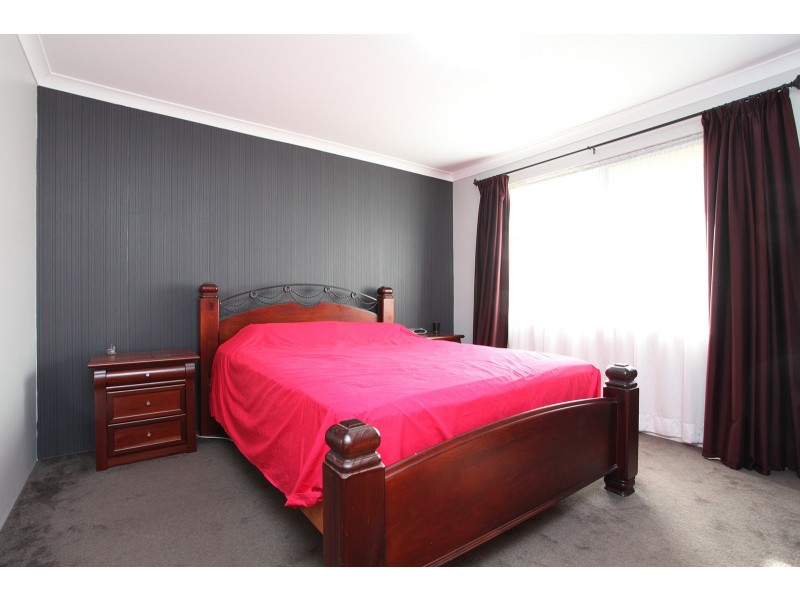 16 Thaxted Street, Wellard WA 6170