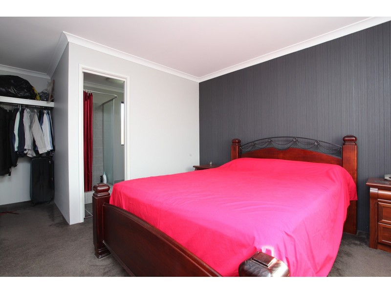 16 Thaxted Street, Wellard WA 6170