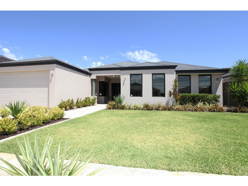 4 Pintaudi Court, Landsdale WA 6065