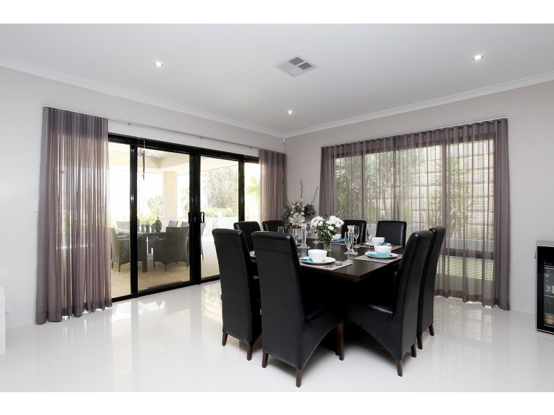 4 Pintaudi Court, Landsdale WA 6065