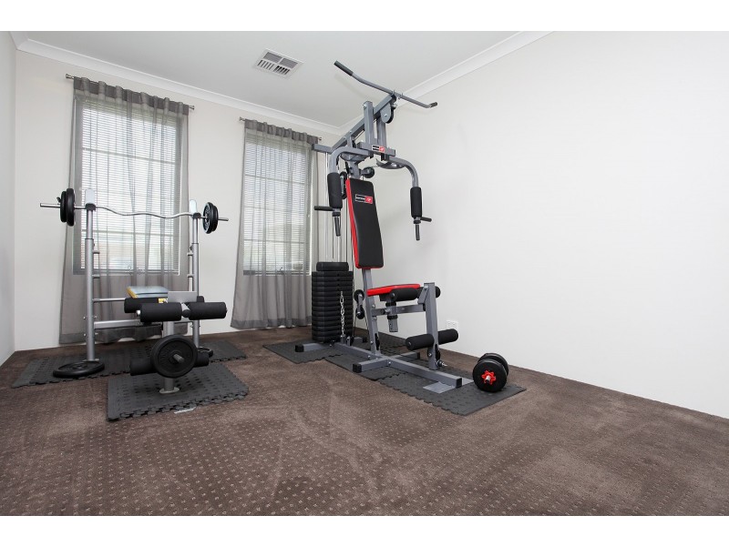 4 Pintaudi Court, Landsdale WA 6065