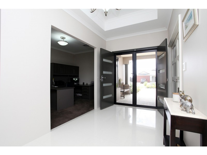 4 Pintaudi Court, Landsdale WA 6065