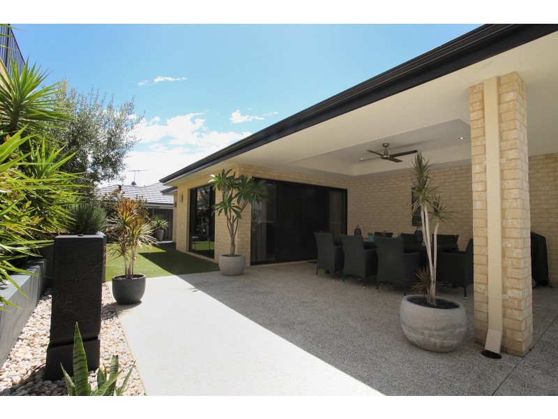 4 Pintaudi Court, Landsdale WA 6065