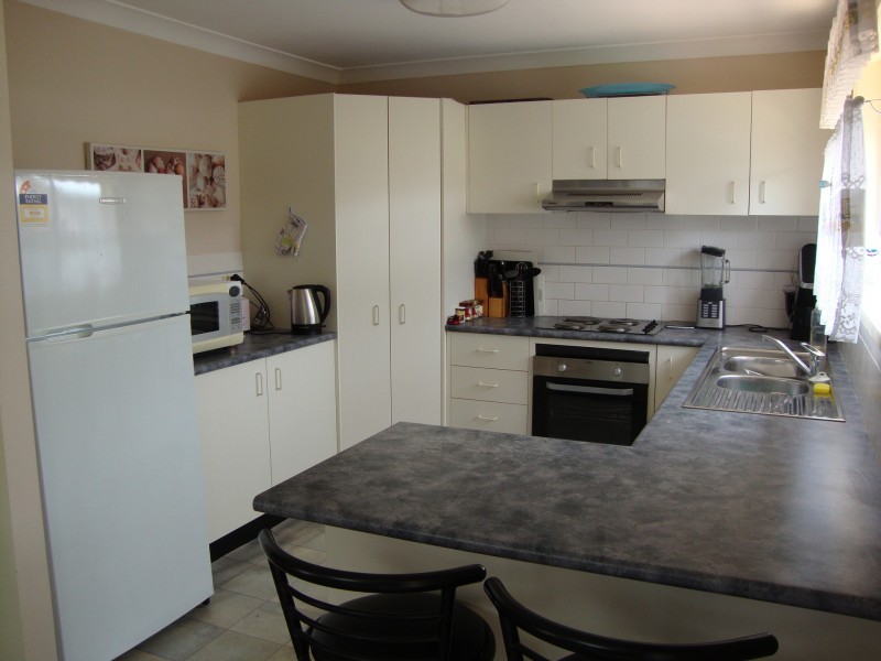 8 Tasman Court, Caves Beach NSW 2281