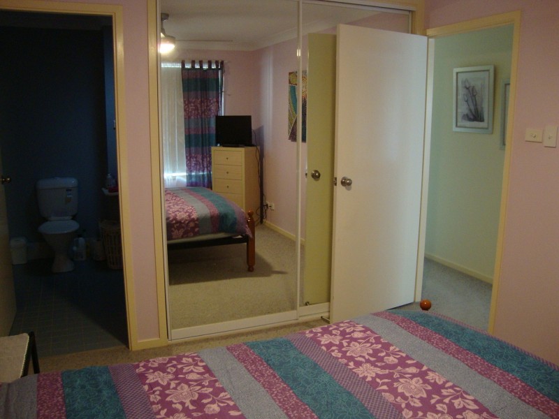 8 Tasman Court, Caves Beach NSW 2281