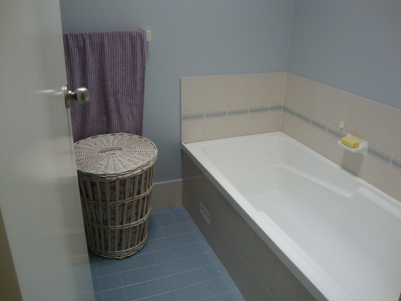 8 Tasman Court, Caves Beach NSW 2281