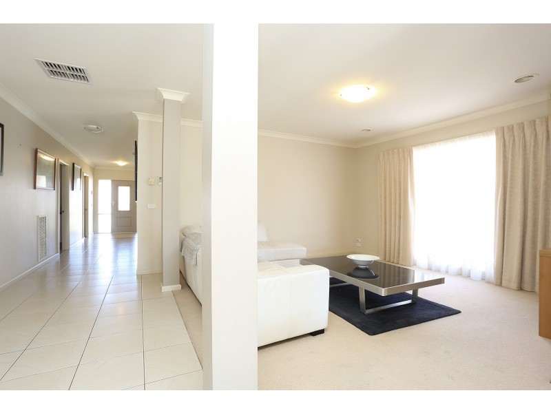 46 Augusta Way, Hidden Valley VIC 3756